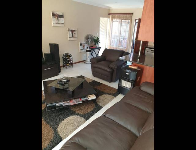 2 BEDROOM TOWNHOUSE SOLD IN COUNTRY VIEW ESTATE